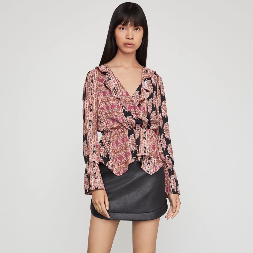 🟢NWT🟢 BCGBMaxAzria Top